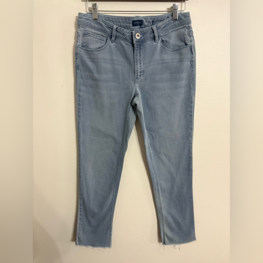 J. Jill Light Wash fringe hem Jeans Size 6